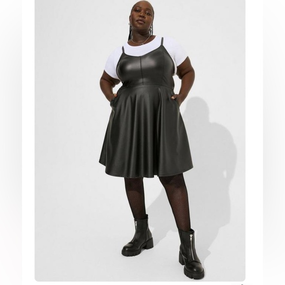 NWT torrid plus size 3 black At The Knee PU Cami Dress faux leather pockets - Picture 2 of 4